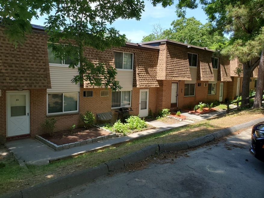 236 18th St unit 21, Dracut, MA 01826 - photo 1