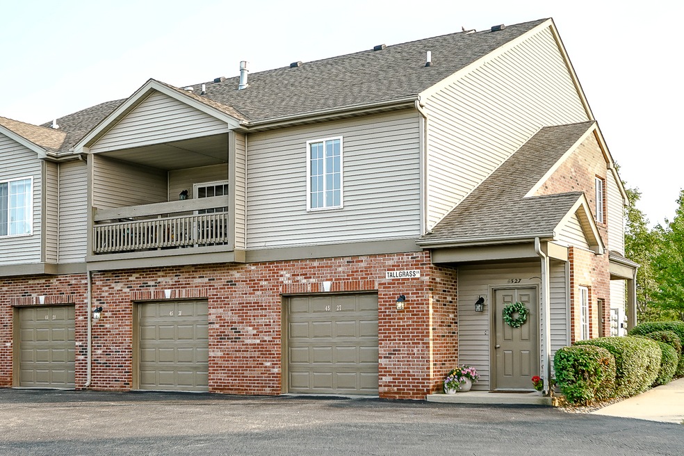 4527 N Tallgrass Ln unit 210, Peoria, IL 61615 - photo 1