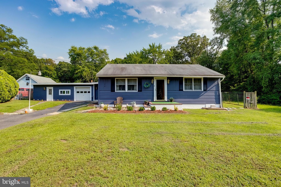 304 Fountain Ave, Burlington, NJ 08016 - photo 1