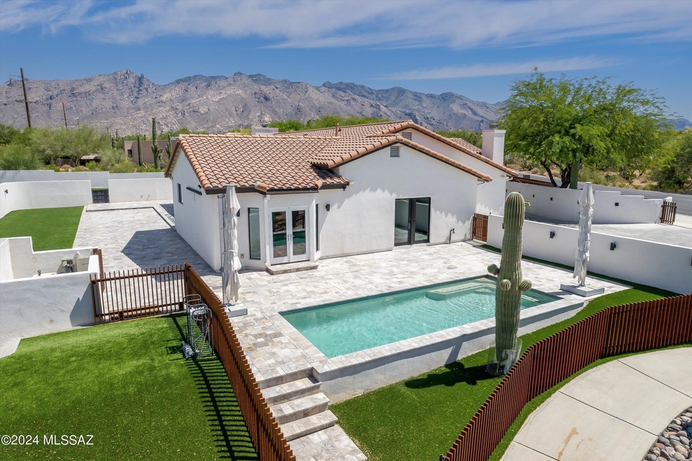 4951 N. Valley View Rd.