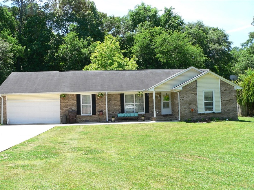 Beautiful 3 sided brick ranch