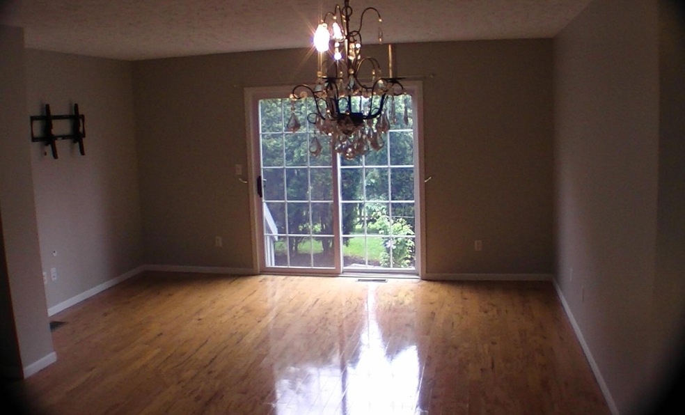 735 Parkbluff Way unit 735, Lewis Center, OH 43035 - photo 1