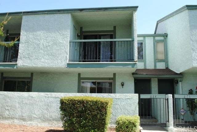 Front view of the property
