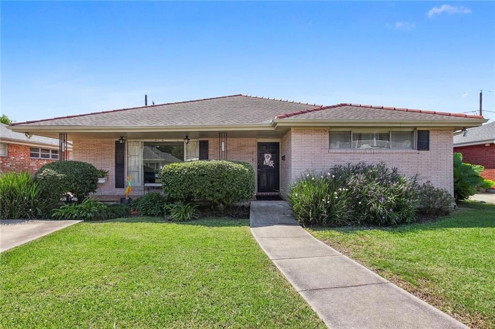 3416 Ridgeway Dr, Metairie, LA 70002 - photo 1