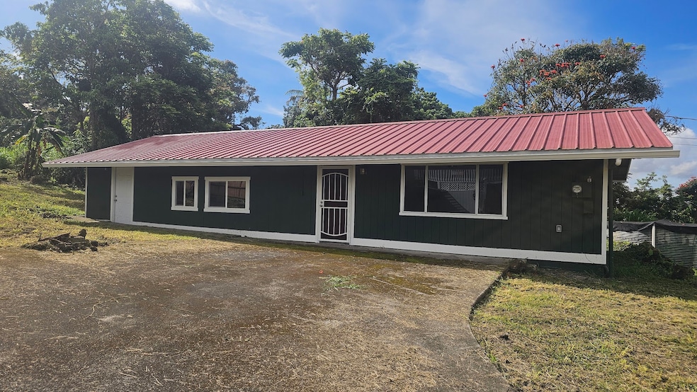 82-6136 Road D unit B, Captain Cook, HI 96704 - photo 1