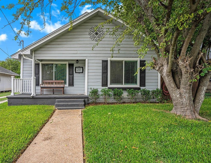 Welcome to 211 Huron Street!
