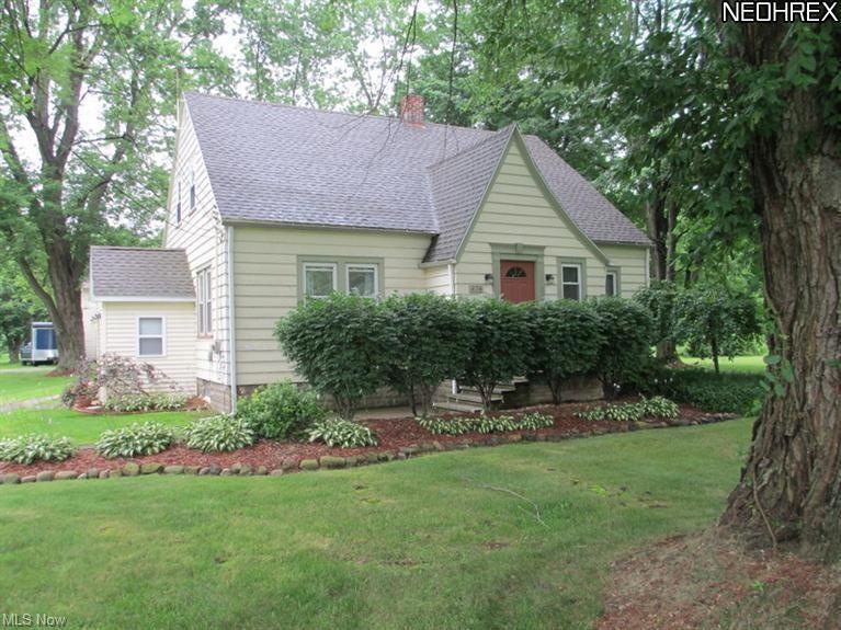 474 Center Rd, Conneaut, OH 44030 - photo 1