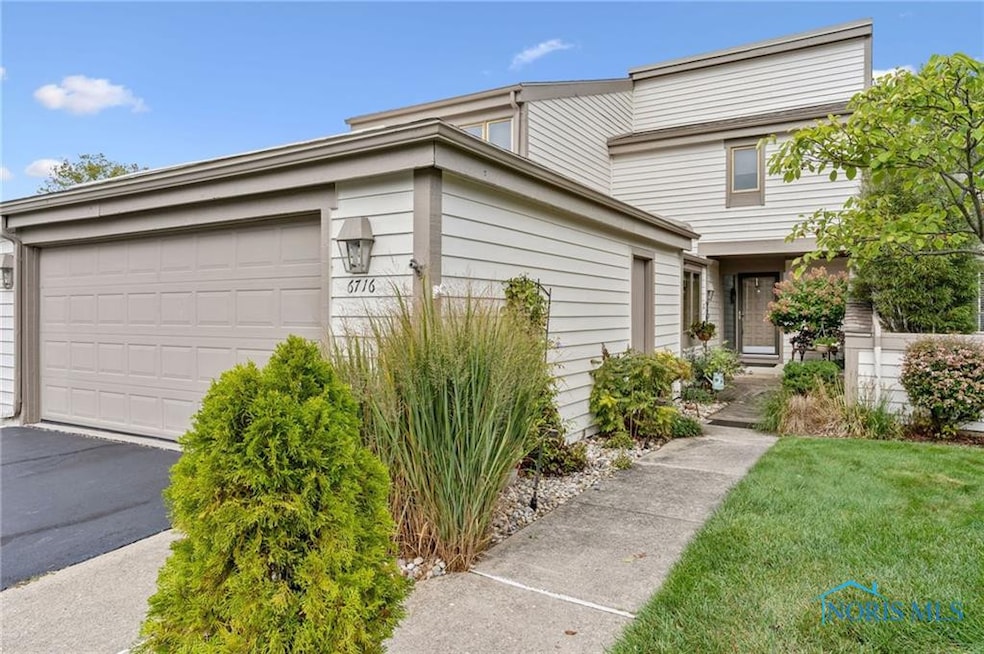 6716 Embassy Ct unit B8, Maumee, OH 43537 - photo 1