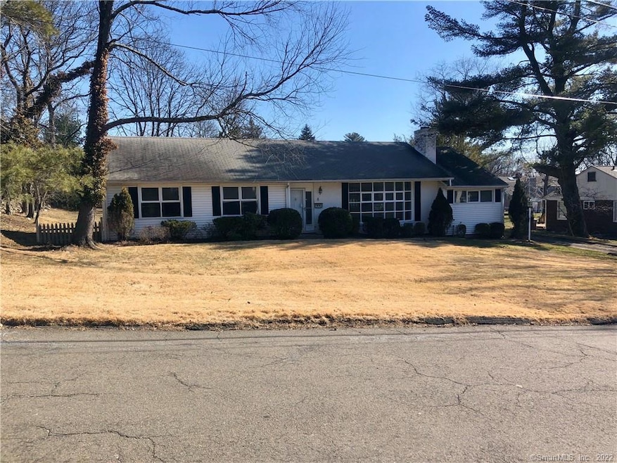 6 Kenilworth Dr E, Stamford, CT 06902 - photo 1