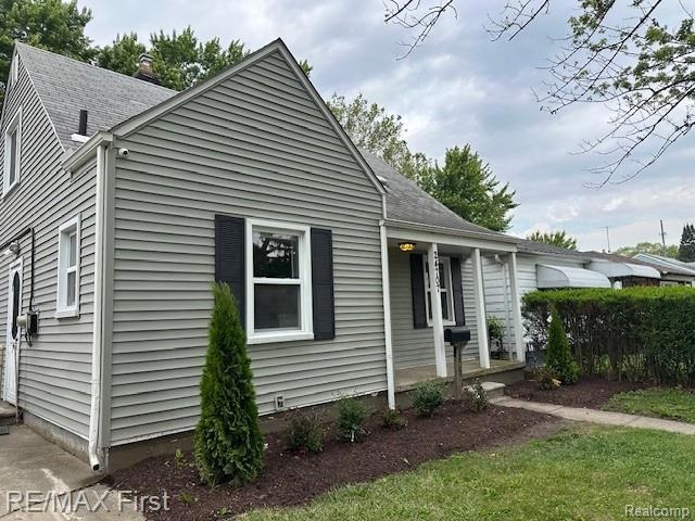 24707 Saxony Ave, Eastpointe, MI 48021 - photo 1