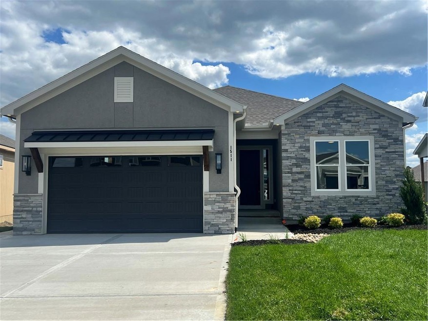 1511 SW Arbor Park Dr, Lee's Summit, MO 64082 - photo 1