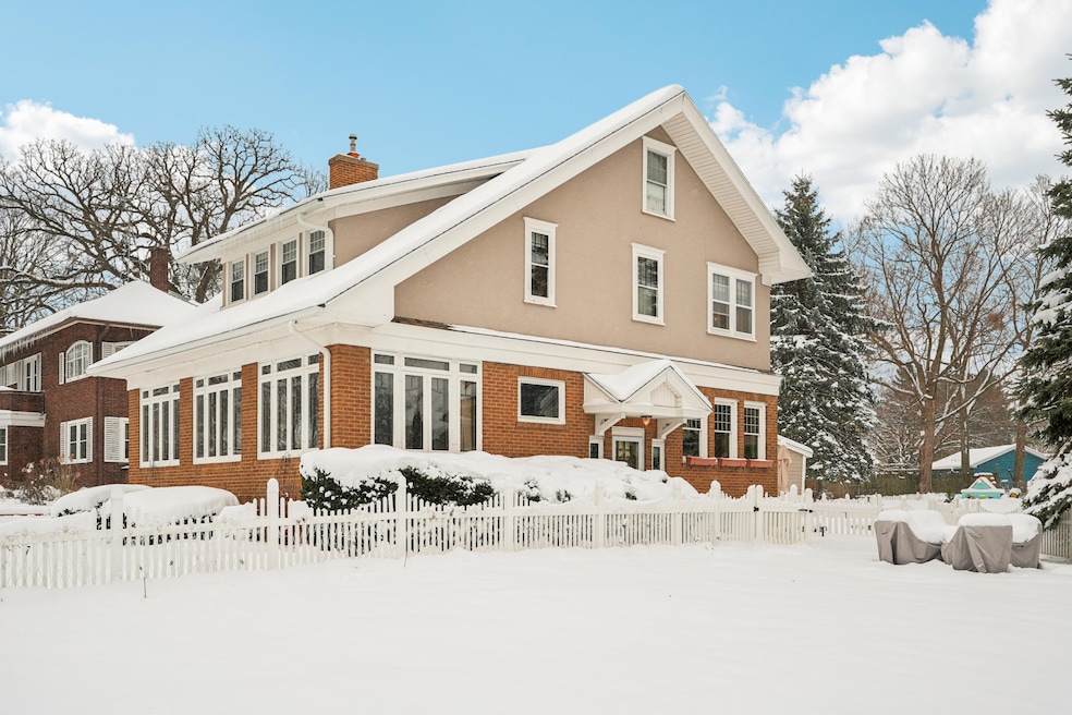 806 Racine St, Delavan, WI 53115 - photo 1