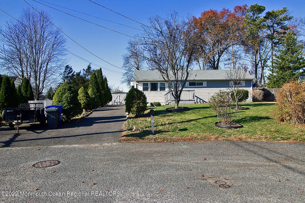 19 Arlene Ct, Toms River, NJ 08755 - photo 1