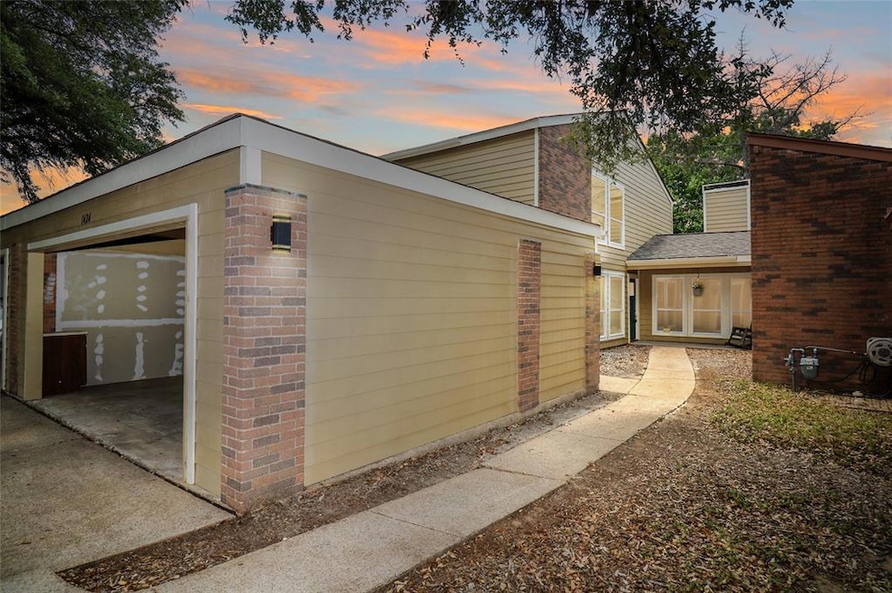 1424 El Camino Real, Euless, TX 76040 - photo 1