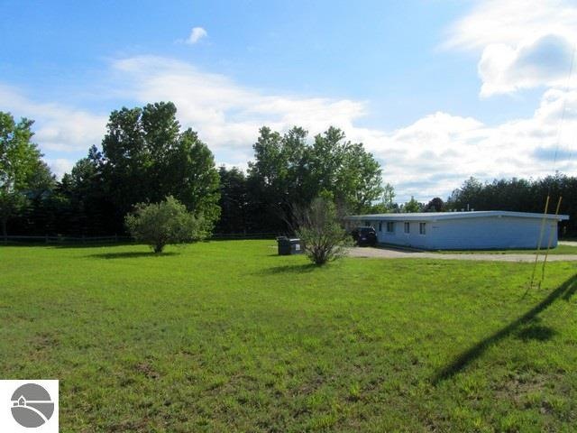 13425 S Bugai Rd, Traverse City, MI 49684 - photo 1