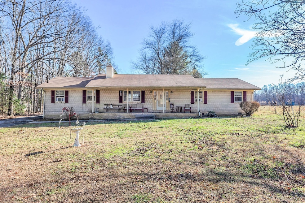999 Sixteenth Model Rd, Manchester, TN 37355 - photo 1