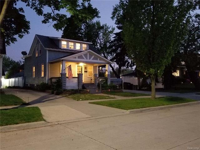 35003 chestnut front dusk.jpg