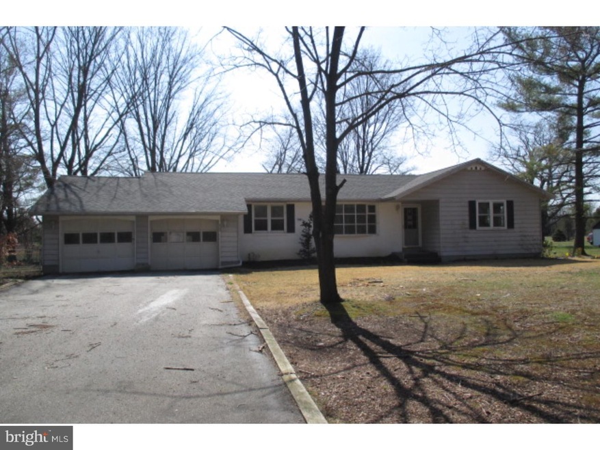 709 Raritan Ave, Atco, NJ 08004 - photo 1