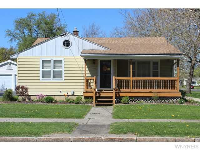 Exterior Front. Great ranch on quiet street near 7