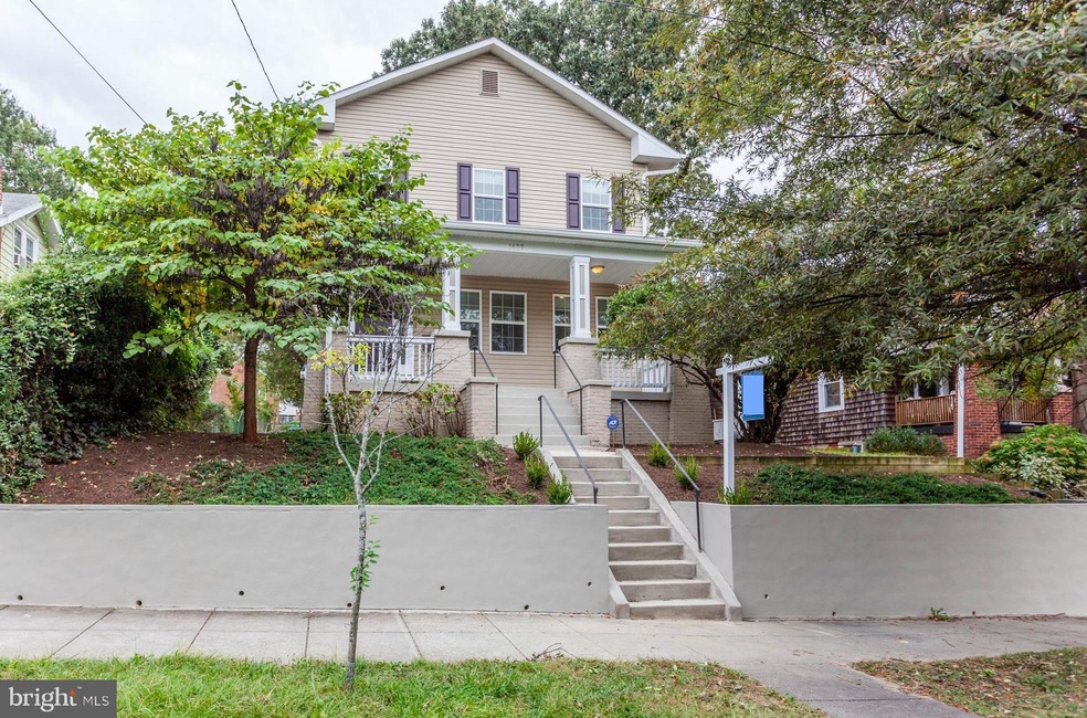 Sold $1,082,500 • Co-Listing Agent