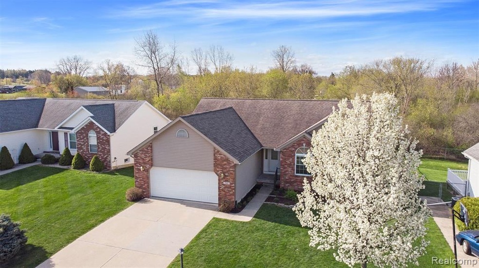 1141 Emerald Forest