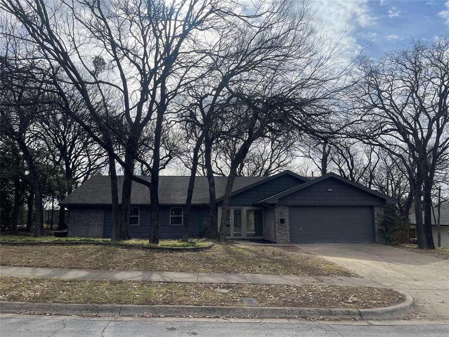 671 Springhill Dr, Hurst, TX 76054 - photo 1