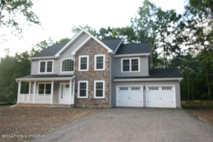 57 Saddle Ridge Dr, Dallas, PA 18612 - photo 1