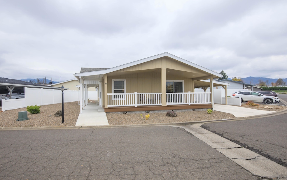 333 Mountain View Dr unit 86, Talent, OR 97540 - photo 1