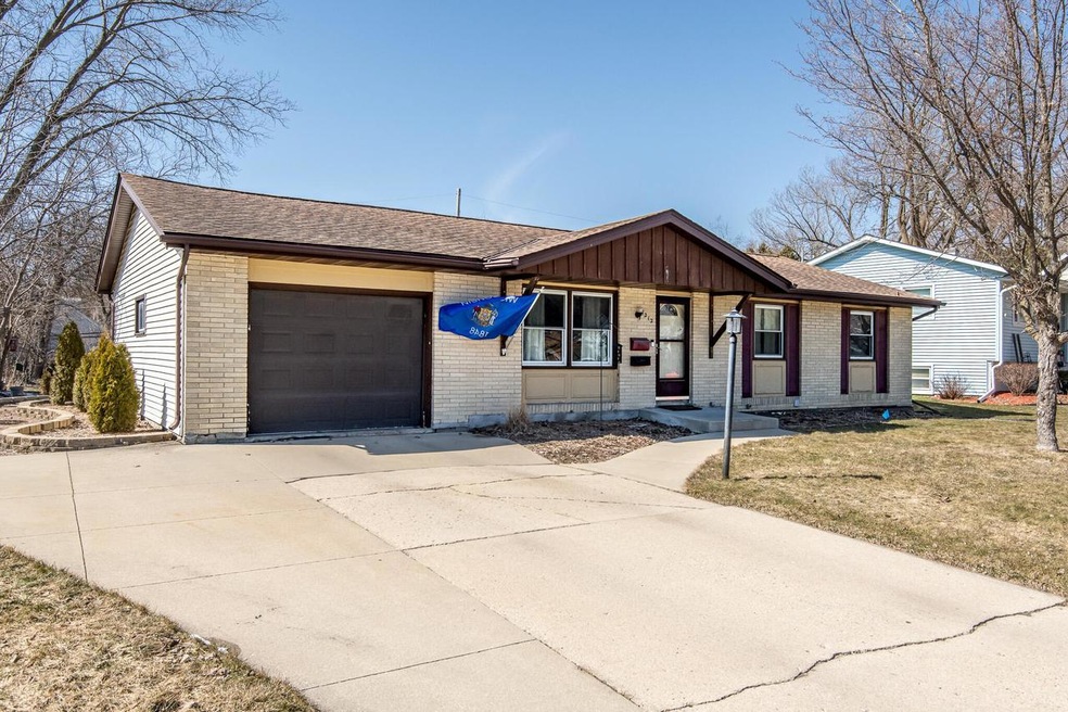 1212 N 12th-02