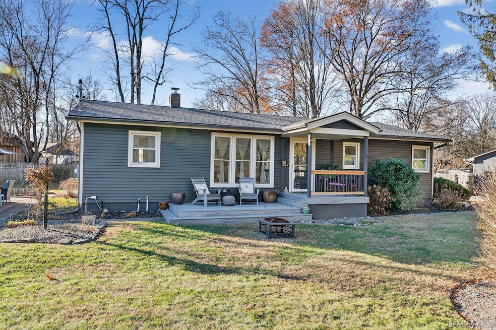 15 Closs Dr, Rhinebeck, NY 12572 - photo 1