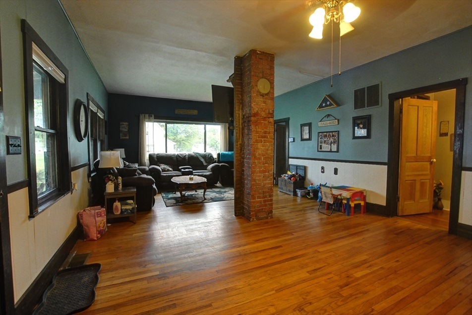 328 N Howard St, Greentown, IN 46936 - photo 1