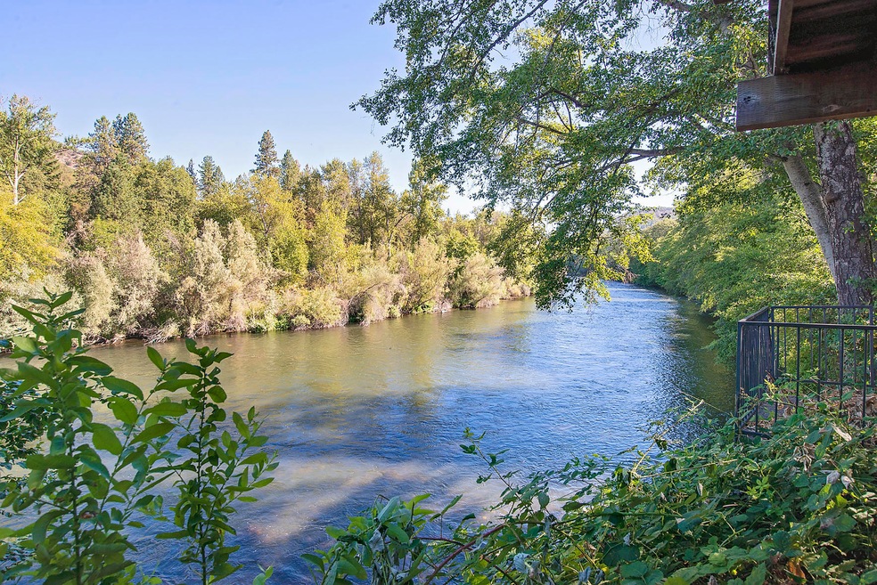 Rogue River_005 copy