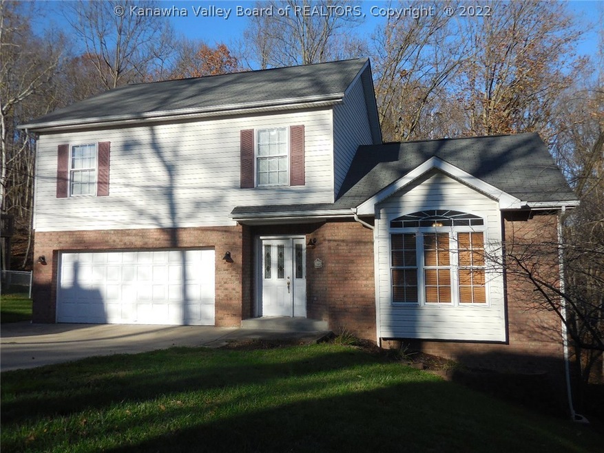 244 Pine Cir, Dunbar, WV 25064 - photo 1