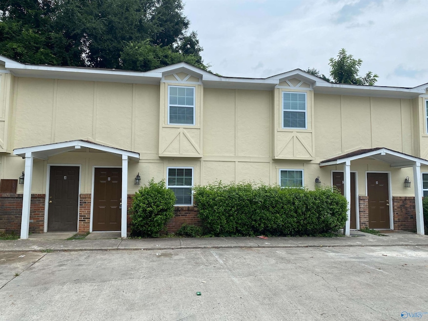 5130 Blue Spring Rd NW unit B, Huntsville, AL 35810 - photo 1