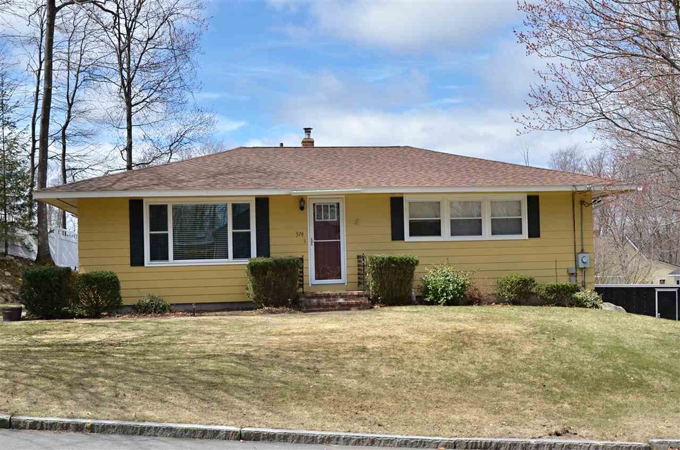 574 Fairfield St, Manchester, NH 03104 - photo 1