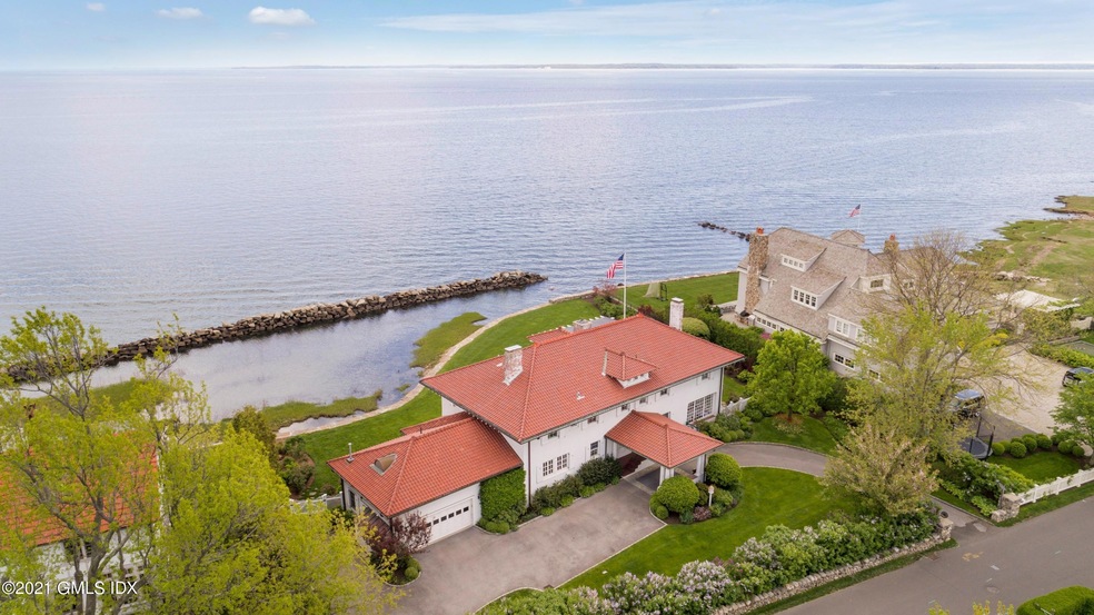 4 Tods Driftway, Greenwich, CT 06870 - photo 1