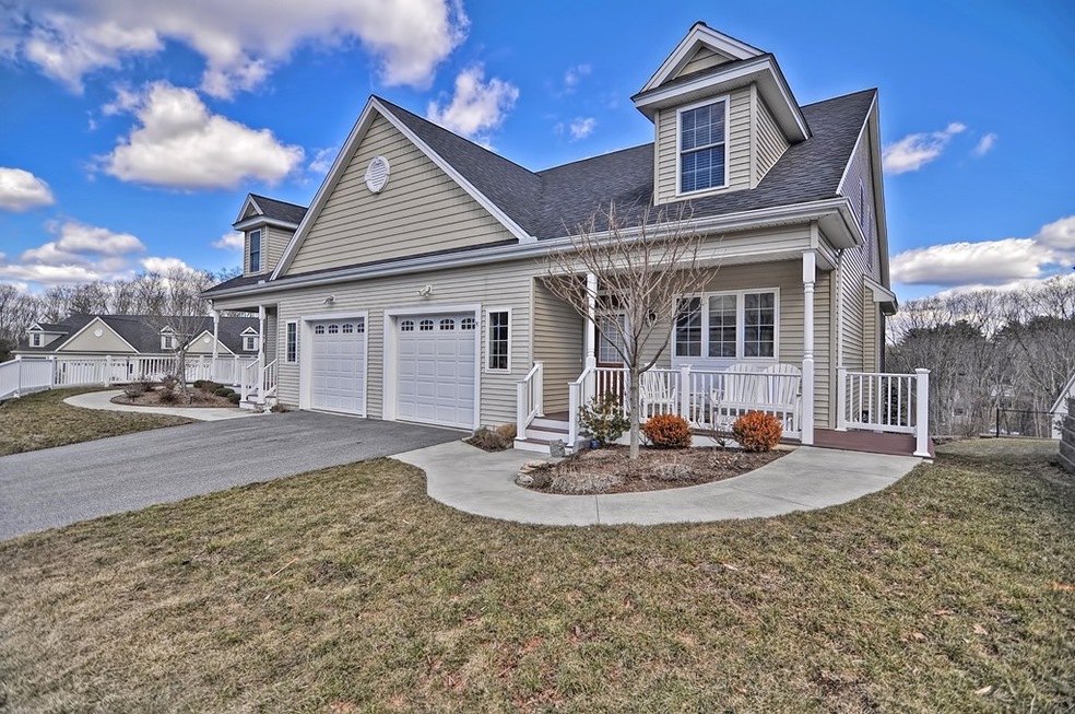 145 Grey Wolf Dr unit 145, Franklin, MA 02038 - photo 1