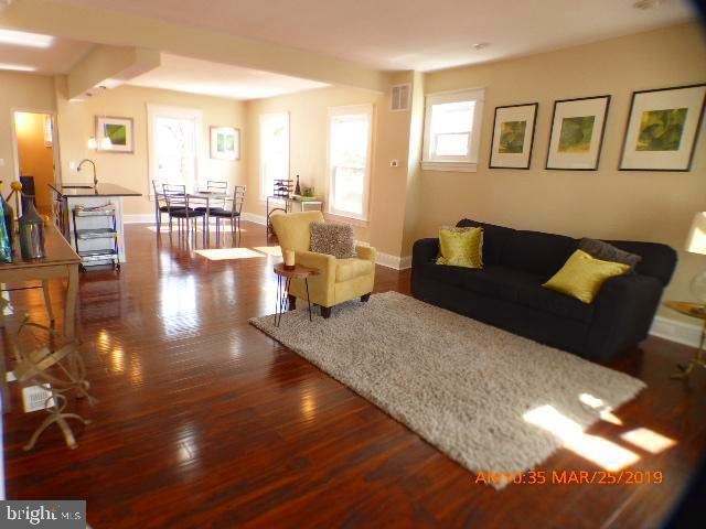 3102 Cedarhurst Rd, Baltimore, MD 21214 - photo 1