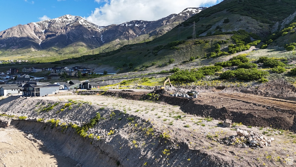 1472 E 3090 N unit 302, North Ogden, UT 84414 - photo 1