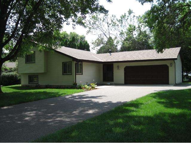 6933 Crest Dr.