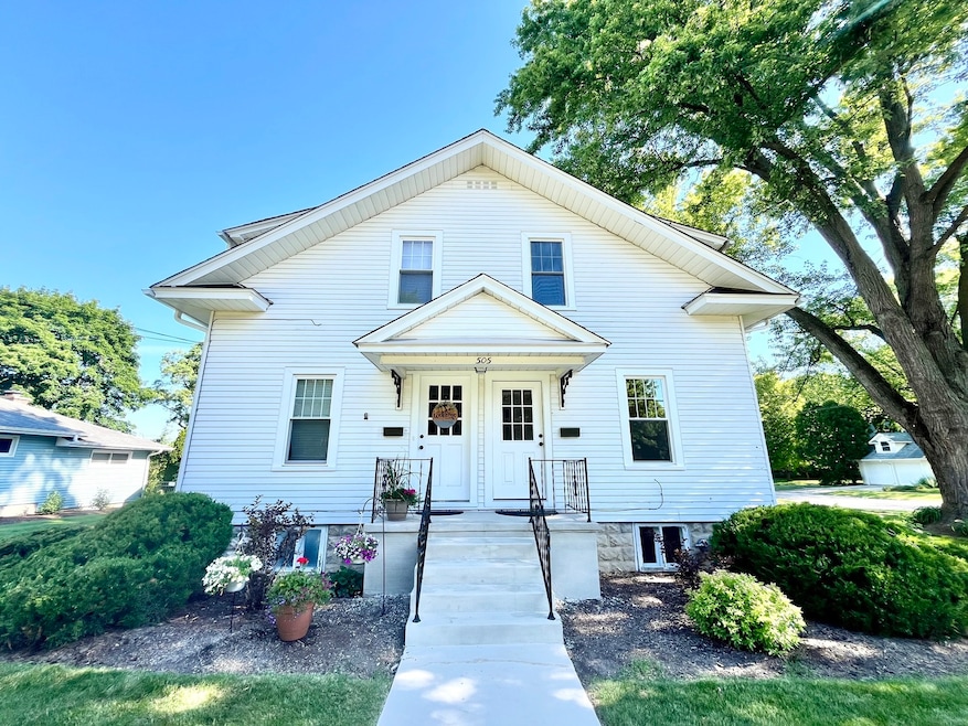 505 Illinois Ave unit B, Batavia, IL 60510 - photo 1