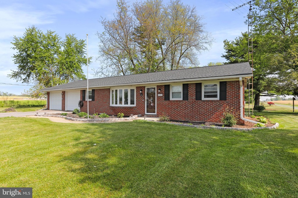 1597 State Line Rd, Waynesboro, PA 17268 - photo 1