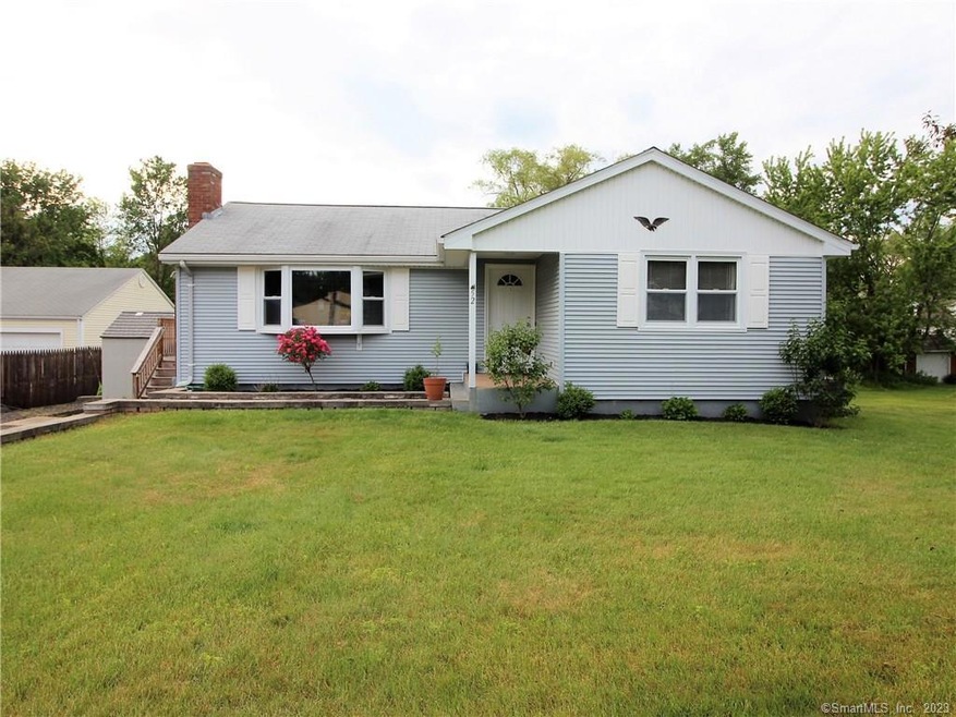 52 Evergreen Road, Front
