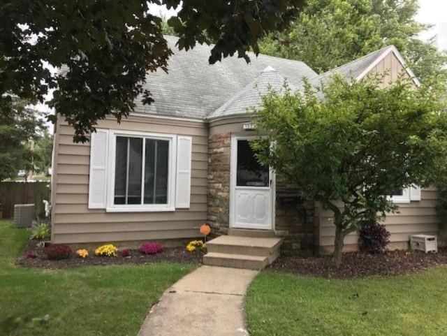 1003 Arlington St NE, Grand Rapids, MI 49505 - photo 1