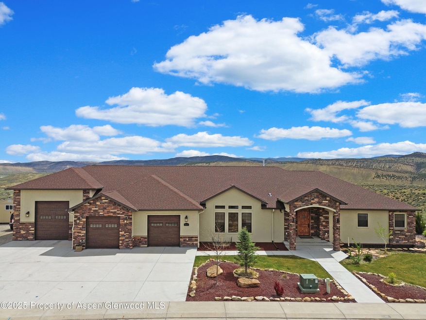 1351 La Mesa Cir, Rangely