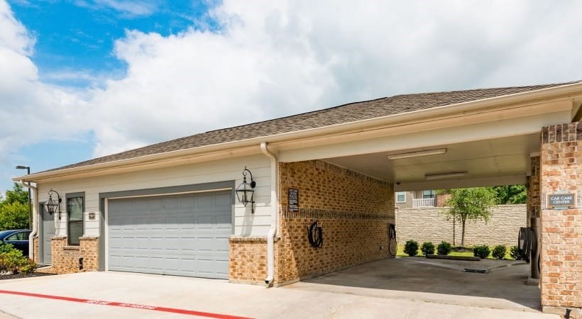 For Rent $2,372/month