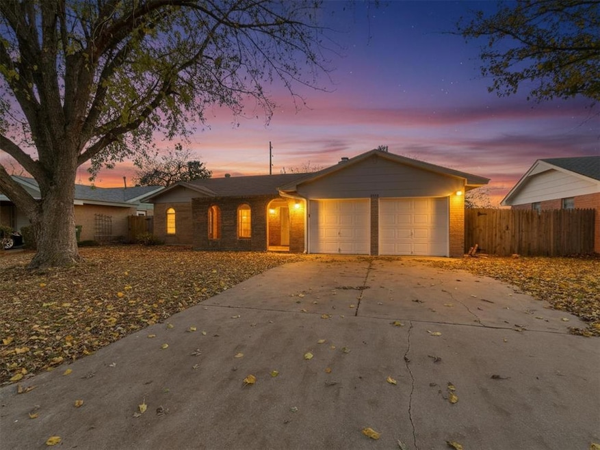 2808 SW 88th St, Oklahoma City, OK 73159 - photo 1