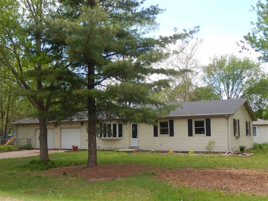 808 W Baxterwood Ln, Janesville, WI 53546 - photo 1