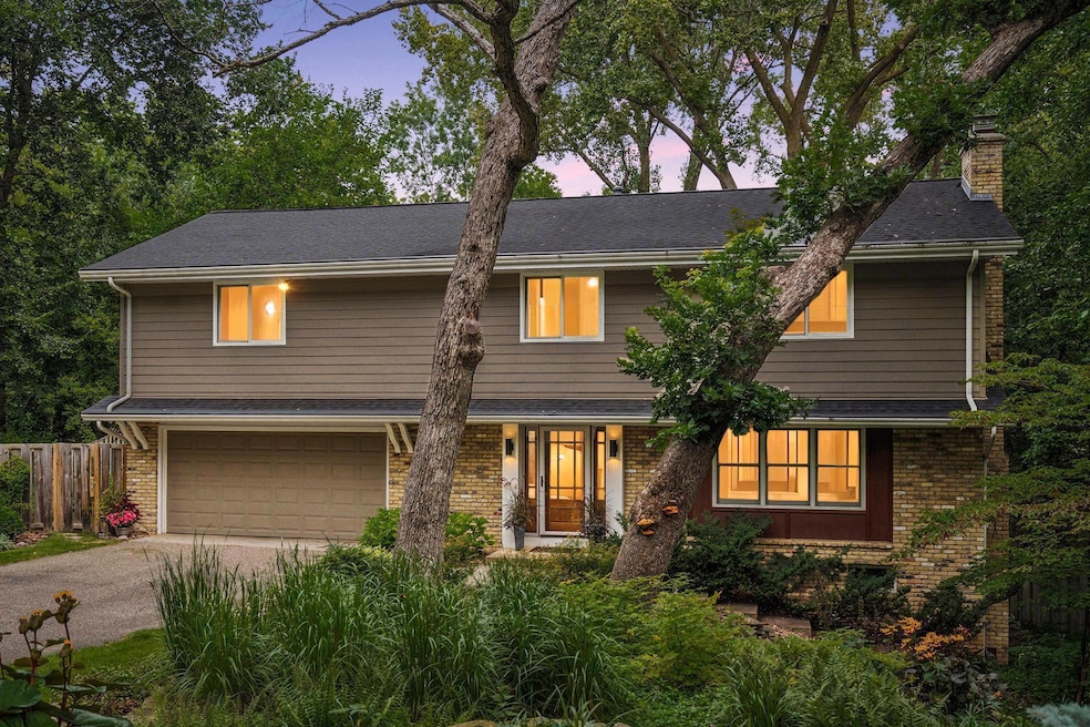 14268 Coronet Dr, Minnetonka, MN 55345 - photo 1