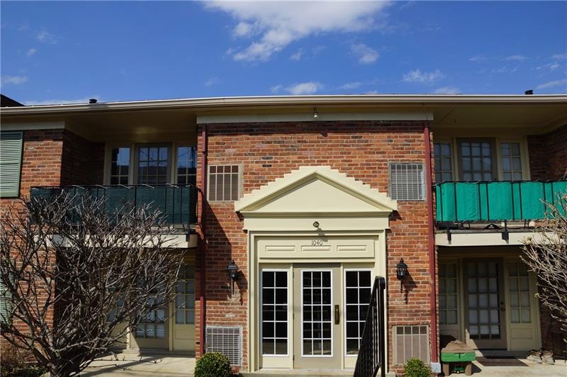 1040 Eve Dr unit G, Pittsburgh, PA 15216 - photo 1